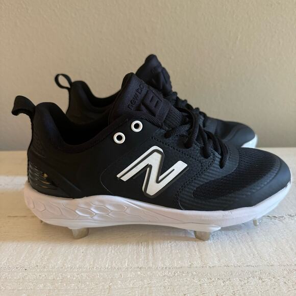 NWOT New Balance Fresh Foam Velo V3 Softball Cleats Women Size 6 - Picture 3 of 12